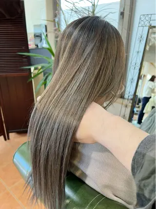 カラー 石井 佑樹のヘアスタイル