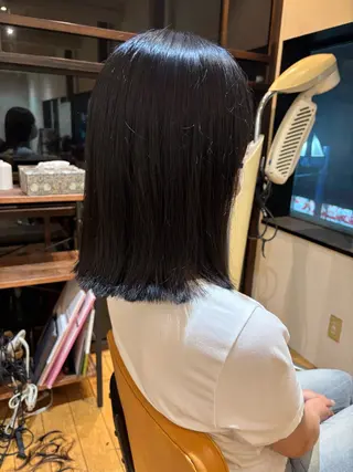 ミディアム おもだか　がく /横須賀中央のヘアスタイル