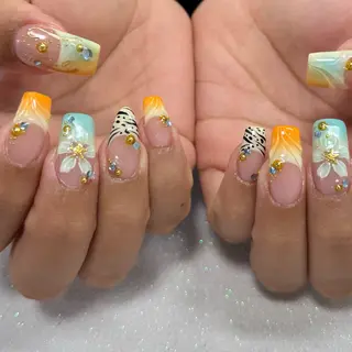 ネイル VIERU 🌈🎀💖のネイルデザイン