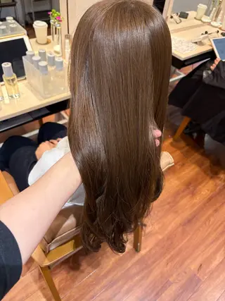 ロング カラー 神田 音羽のヘアスタイル