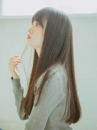 ロング 林 里美のヘアスタイル