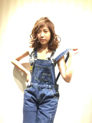 ミディアム カラー ハットリ ユウイチのヘアスタイル