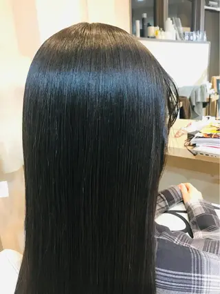 ロング O. YUMIKOのネイルデザイン