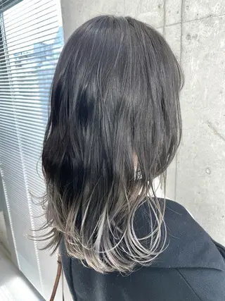 ミディアム カラー インナーカラー 推し ブリーチ  髪質改善のヘアスタイル