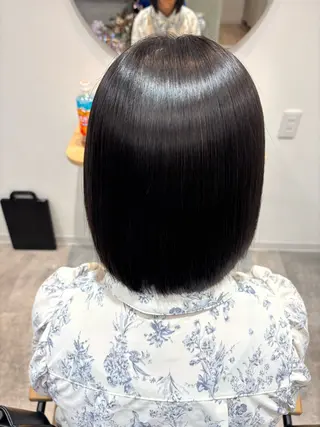 ミディアム 白岩 良子のヘアスタイル