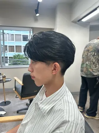 ミディアム パーマ メンズ 💈ニュアンスパーマ センターパート💈のヘアスタイル