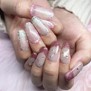 ネイル Aino 🤍のネイルデザイン