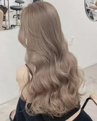 セミロング カラー KUREHA/艶モテ カラー✨／海外系🌺のヘアスタイル
