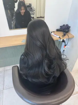 ロング カラー 赤み消し韓国ヘア レイヤー縮毛🤍渡邉のヘアスタイル