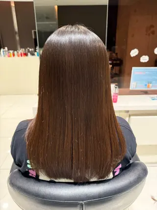 セミロング AVANCE emiのヘアスタイル
