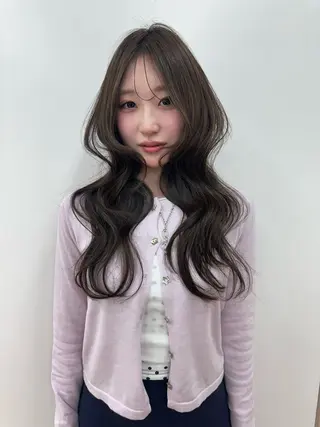 ロング カラー 'axis hinaのヘアスタイル