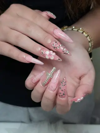 ネイル Julli NailStudioのネイルデザイン