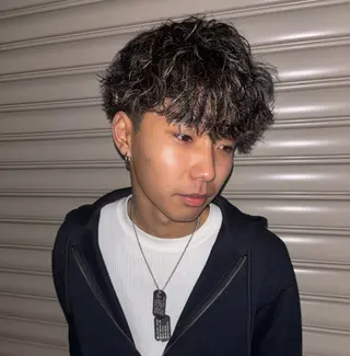 ショート カラー パーマ メンズ 平井 颯斗のヘアスタイル