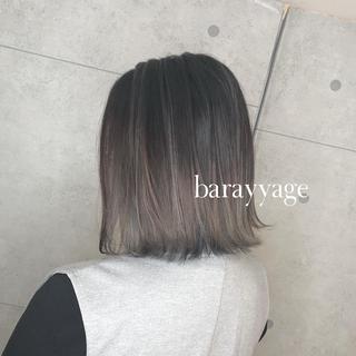 ミディアム 岸川 恭子のヘアスタイル