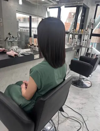 セミロング カラー ❇️安達 優心❇️ レイヤー/艶髪特化のヘアスタイル