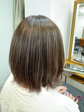 ショート カラー lore umeのヘアスタイル