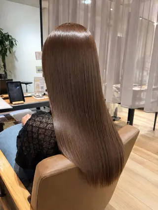 ロング カラー ウエダ ユウのヘアスタイル