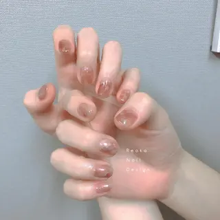 ミディアム ネイル Blowe ニュアンスのネイルデザイン
