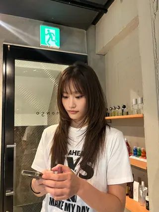 ロング 透明感・美髪 monsoワニベユナのヘアスタイル