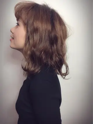ミディアム カラー パーマ 岩崎 克秀のヘアスタイル