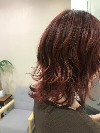 ミディアム カラー 藤野 美咲のヘアスタイル