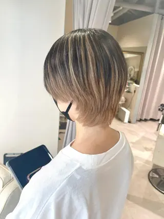 ショート カラー 渋谷🤍ブリーチ エクステ🤍アミルのヘアスタイル