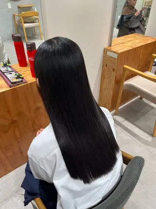 ロング ENN藤本 大輝艶感カラーのヘアスタイル
