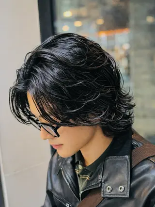ミディアム パーマ メンズ 🇺🇸サーフカール 🇺🇸ケンシロウのヘアスタイル