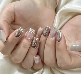 ネイル Pure&Rich Nailのネイルデザイン
