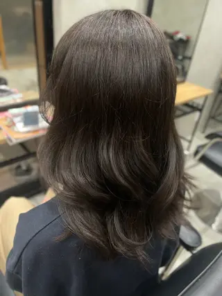 カラー La fith/ Renoのヘアスタイル