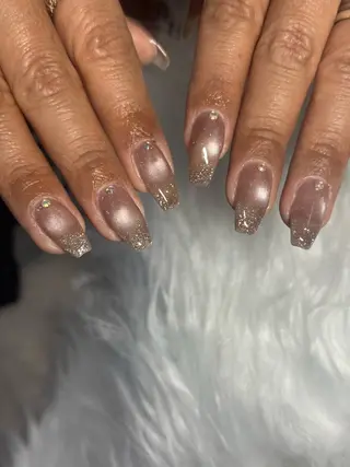ネイル LAVISH 大和店 emi・:*+のネイルデザイン