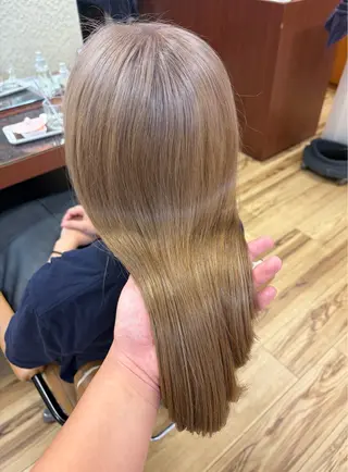 セミロング Début 【ユウカ】のヘアスタイル