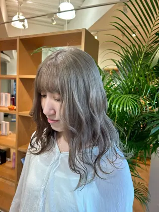 セミロング カラー ブリーチカラー /フクダ モエ🐿のヘアスタイル