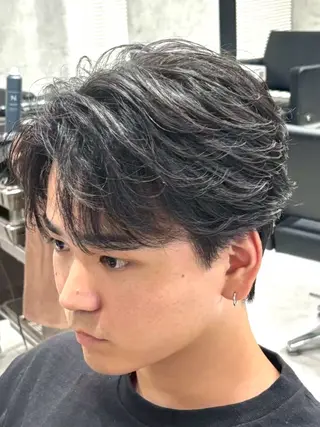 パーマ メンズ 🔥ツイスパ／ フェザー🔥真裟斗のヘアスタイル