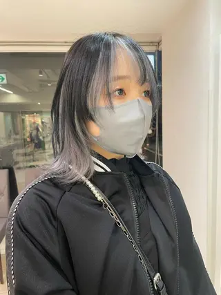 ミディアム カラー 渡部凌我 小顔ウルフ ハイトーンカラーのヘアスタイル