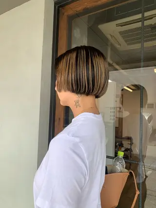 カラー コウノス マサコのヘアスタイル