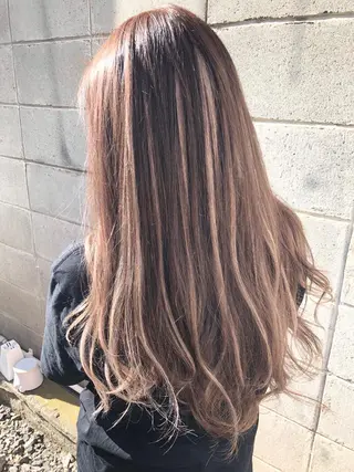 カラー 最高級エクステ /羽エクステ白石宇由のヘアスタイル