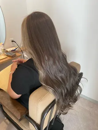 カラー 井上 嘉名のヘアスタイル