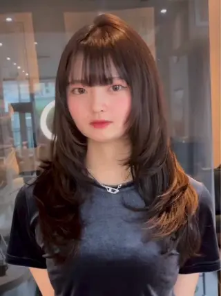 セミロング ハッシュカット🖤✨ 顔周り/韓国ヘアのヘアスタイル