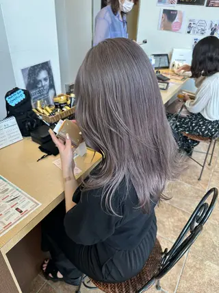 セミロング カラー ダメージレスブリーチ HIROSHIのヘアスタイル