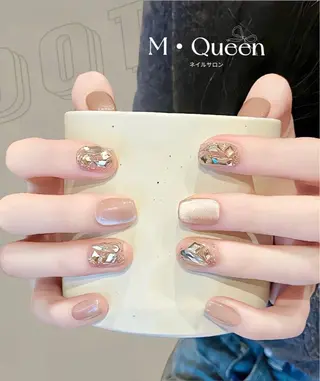 ネイル MQueen ネイルサロンマルのネイルデザイン