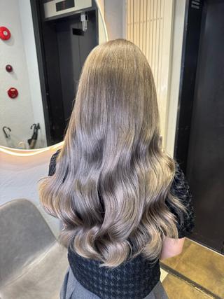 カラー GiseL天神 ハイトーンAINAのヘアスタイル