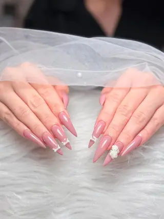 ネイル Cloudy Chan Nailのネイルデザイン