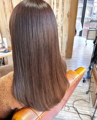 ロング カラー 大塚 実優のヘアスタイル