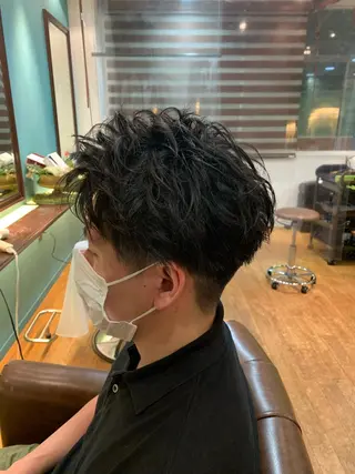 メンズ カット特化美容師 齋藤桐のヘアスタイル