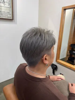 カラー メンズ 永野 いずみのヘアスタイル