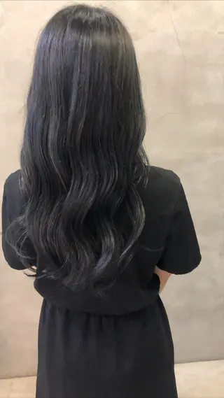 ロング Ravo 西村 優花のヘアスタイル