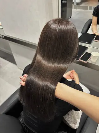 ロング カラー 透明感/暖色カラー くるみのヘアスタイル
