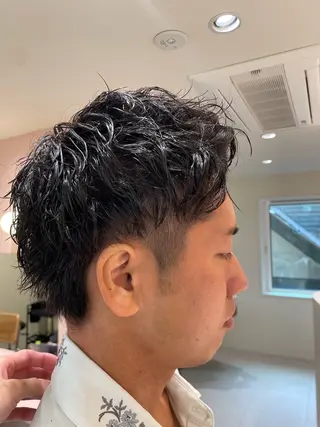 メンズ 中村拓磨 明るい白髪染めのヘアスタイル
