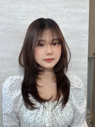 ミディアム カラー ヘアアレンジ 韓国レイヤーカット/ 儚げカラーチナツのヘアスタイル